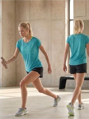 🔴 Nike Women's Turquoise Short-Sleeve Performance Tee